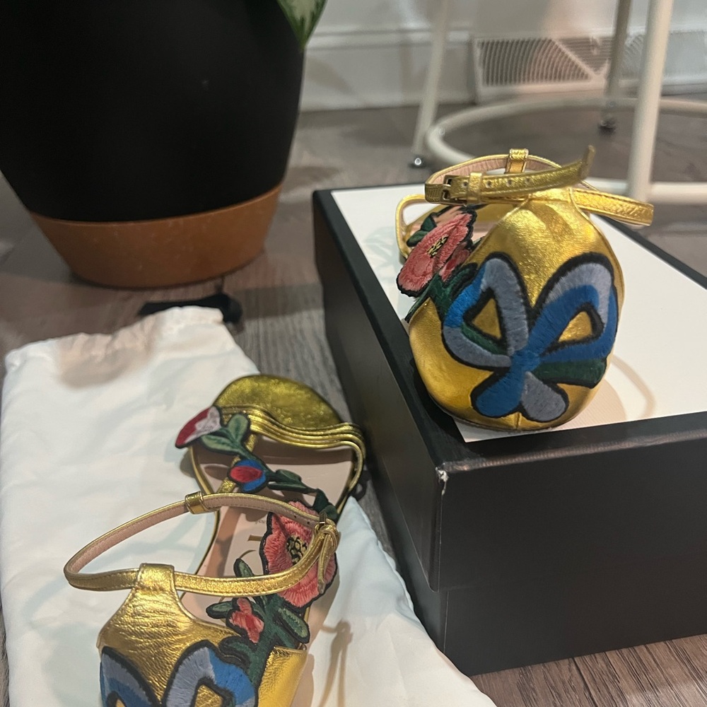 Gucci Ophelia Embroidered Strap Sandals - Picture 3 of 5